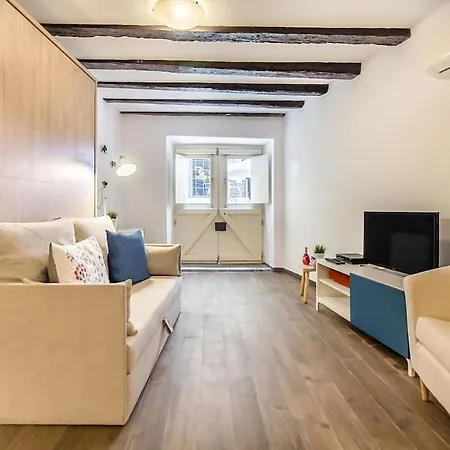 Brick Arch Studio With Ac | Alfama *