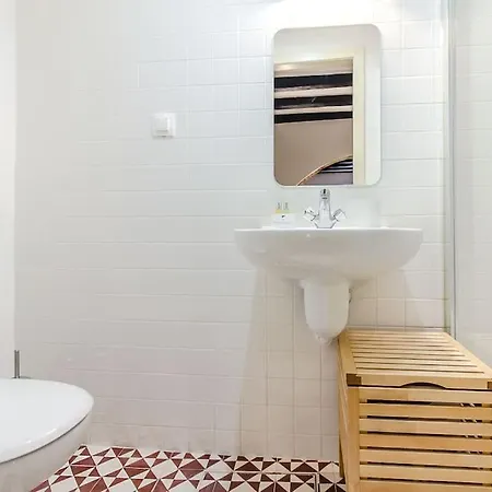 Alfama Guest Apartamento *