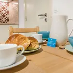 Alfama Guest Διαμέρισμα *